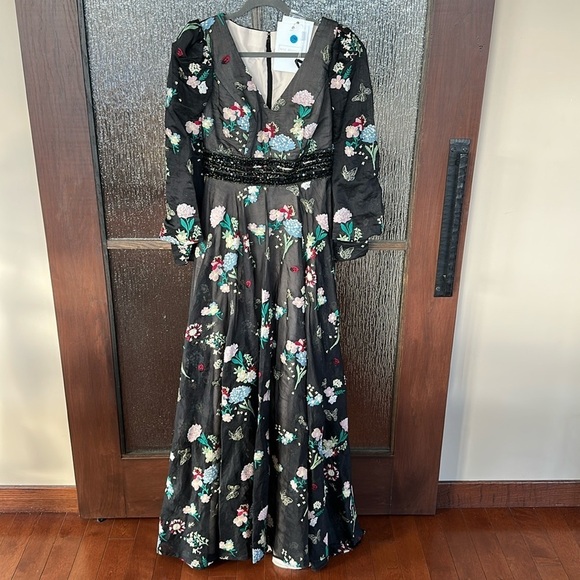 Mac Duggal EMBROIDERED BISHOP SLEEVE V NECK FLOWY GOWN size 4 $798 NEW - Picture 6 of 17